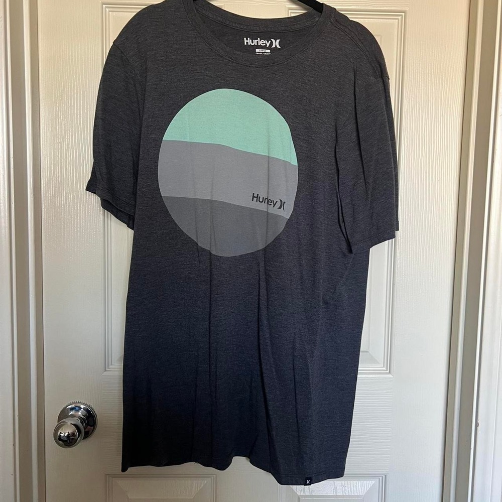 Hurley grey t-shirt
